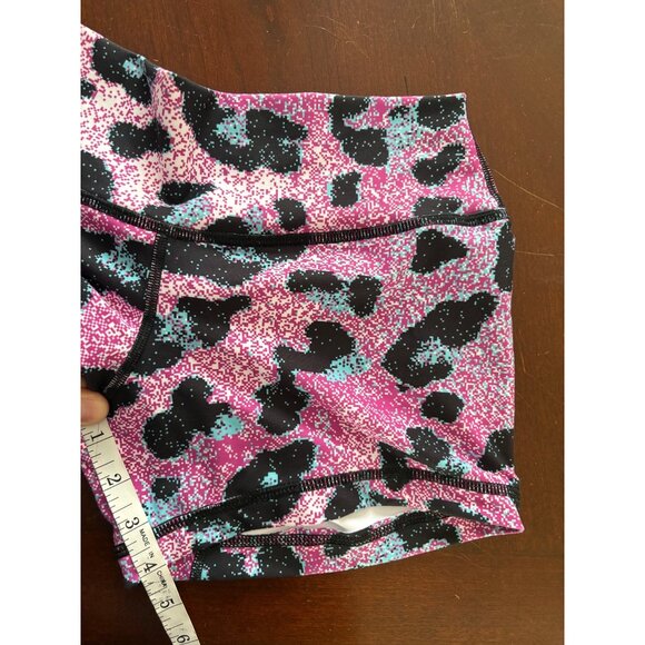 Peachy Athletic NWT Peach Perfect Animal Print Workout Booty Shorts Size Medium - Picture 9 of 11